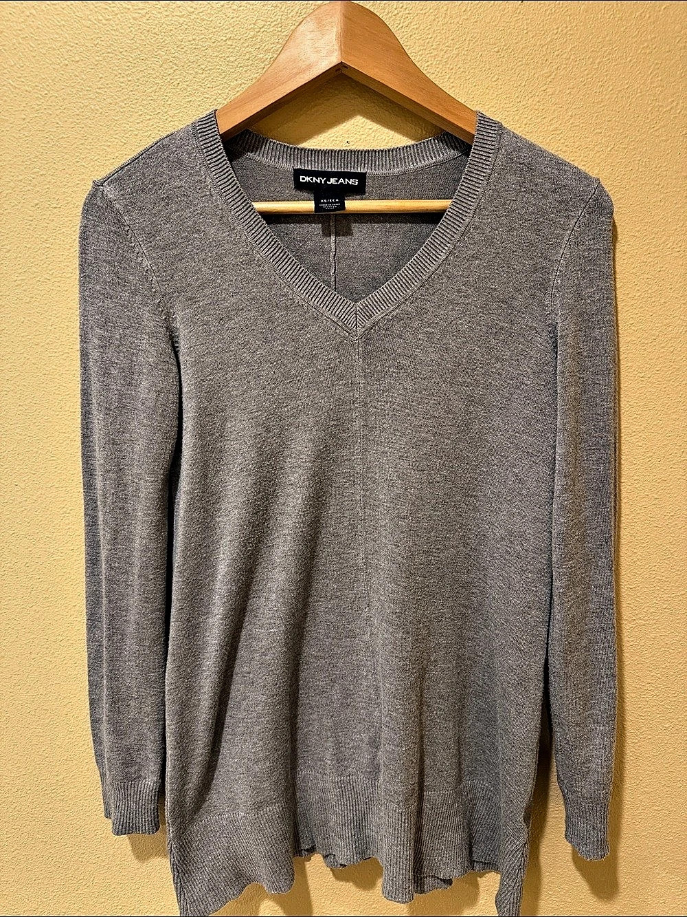 DKNY Jeans Gray V-Neck Sweater Size XS